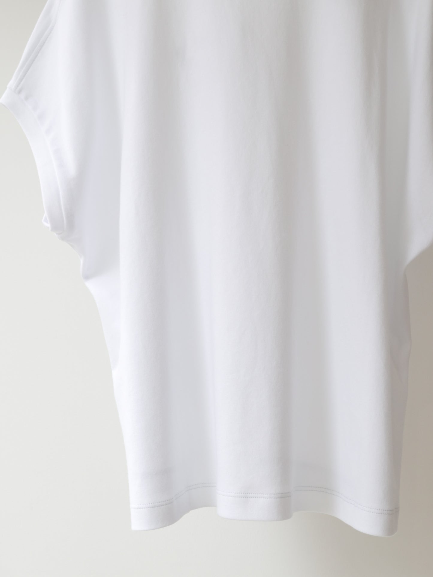 SLEEVELESS pullover GY-C0361 /GYMPHLEX