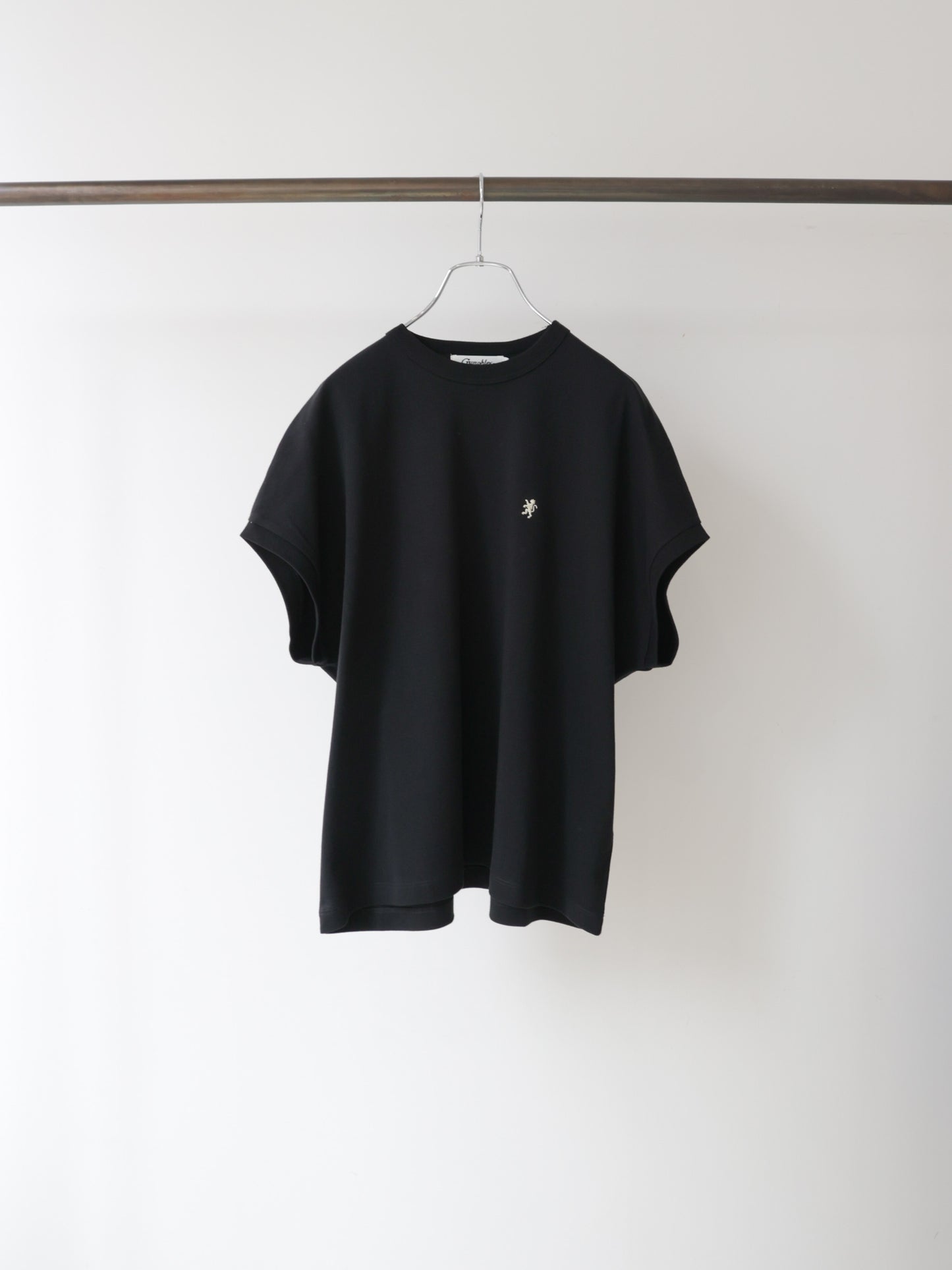 SLEEVELESS pullover GY-C0361 /GYMPHLEX