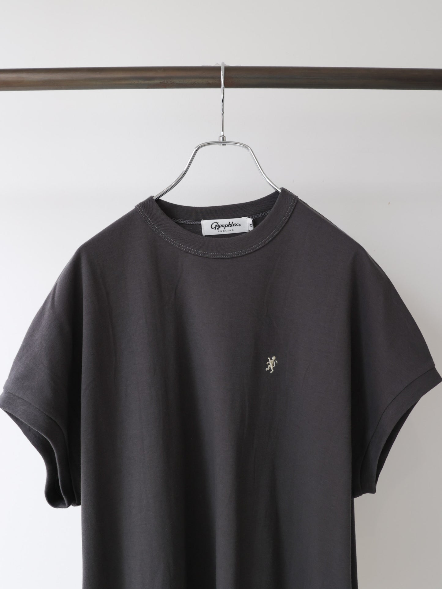 SLEEVELESS pullover GY-C0361 /GYMPHLEX