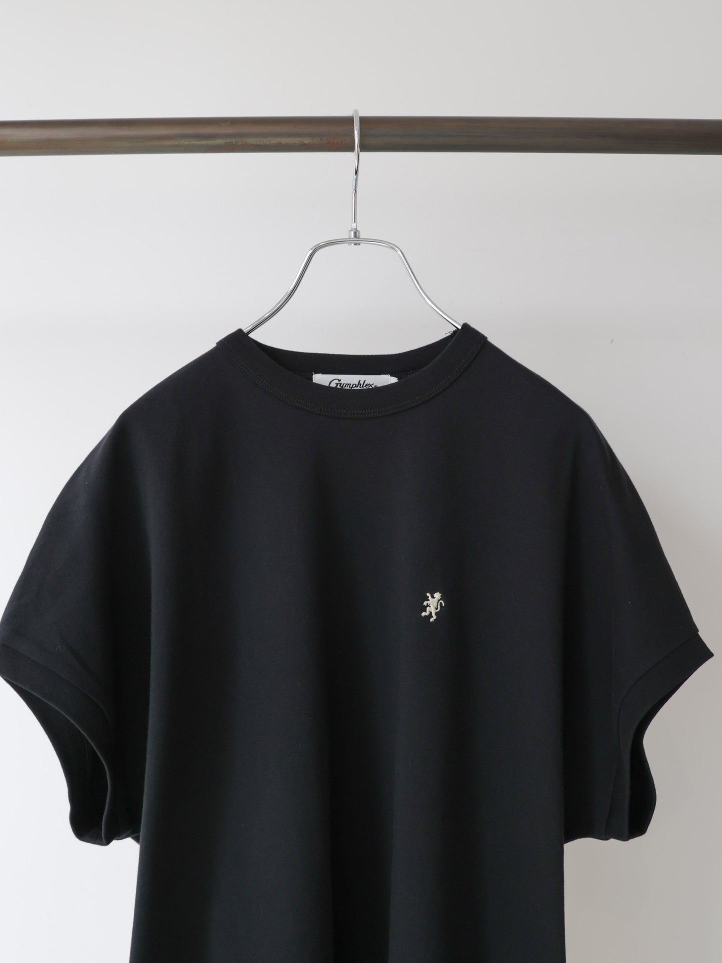 SLEEVELESS pullover GY-C0361 /GYMPHLEX