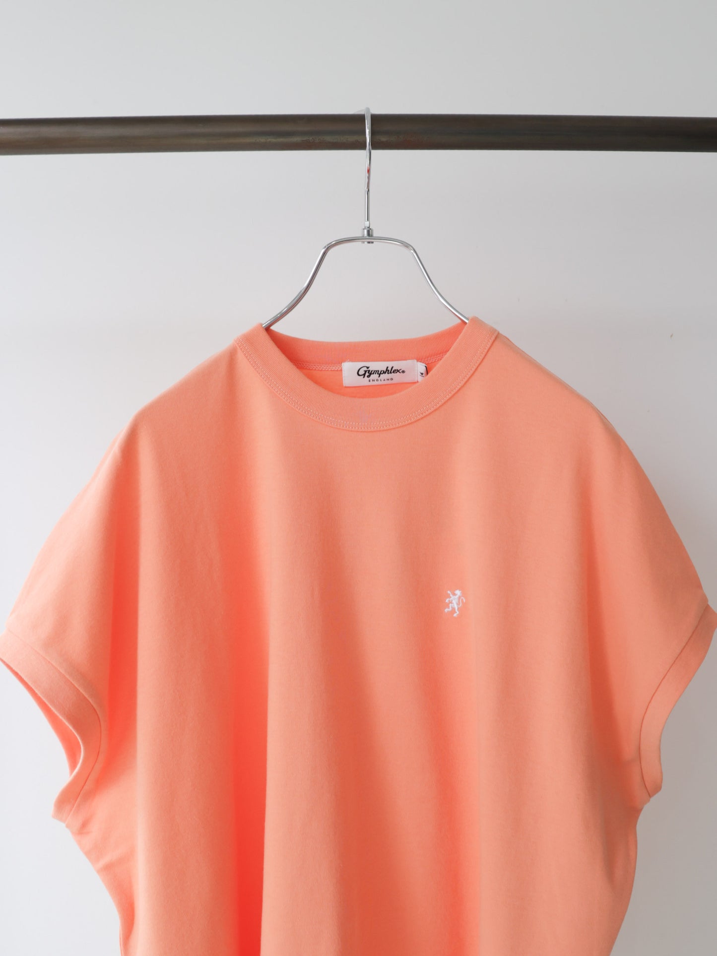 SLEEVELESS pullover GY-C0361 /GYMPHLEX