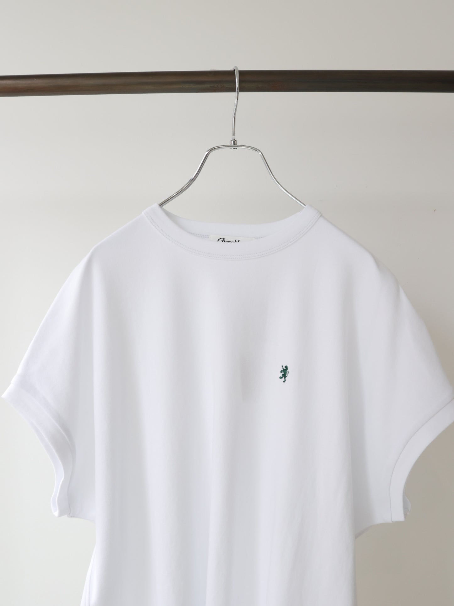 SLEEVELESS pullover GY-C0361 /GYMPHLEX