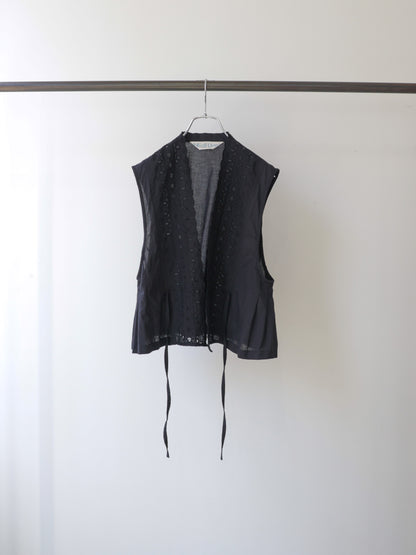 lace side tuck vest