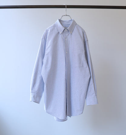 【A】button down shirt