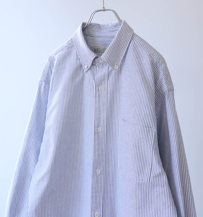 【A】button down shirt