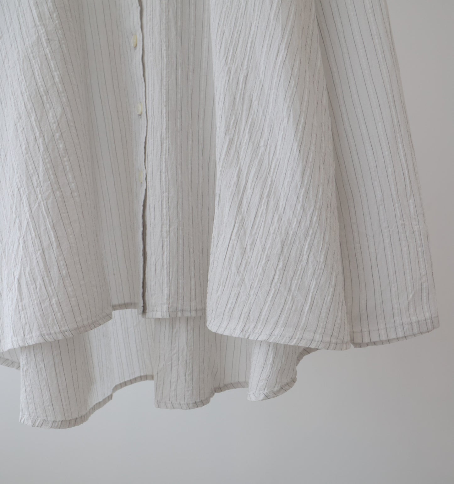 【A】sheer stripe back gather shirt