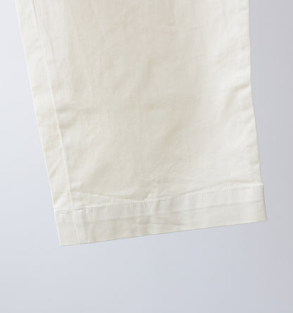 【A】straight chino pants