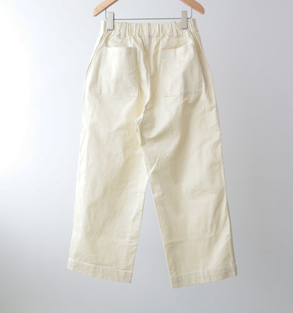 【A】straight chino pants