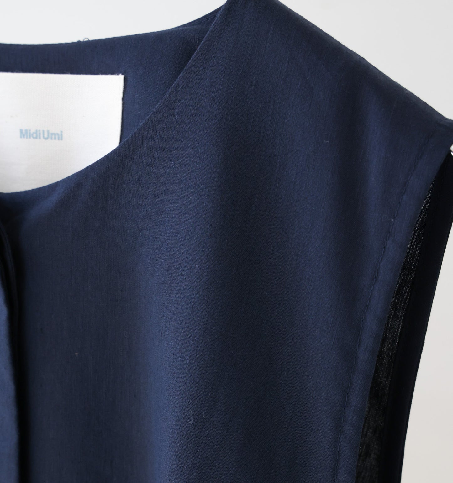【A】crew neck gilet one piece