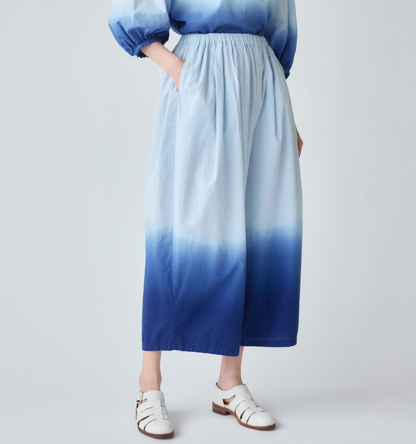 【A】gradation tuck easy pants
