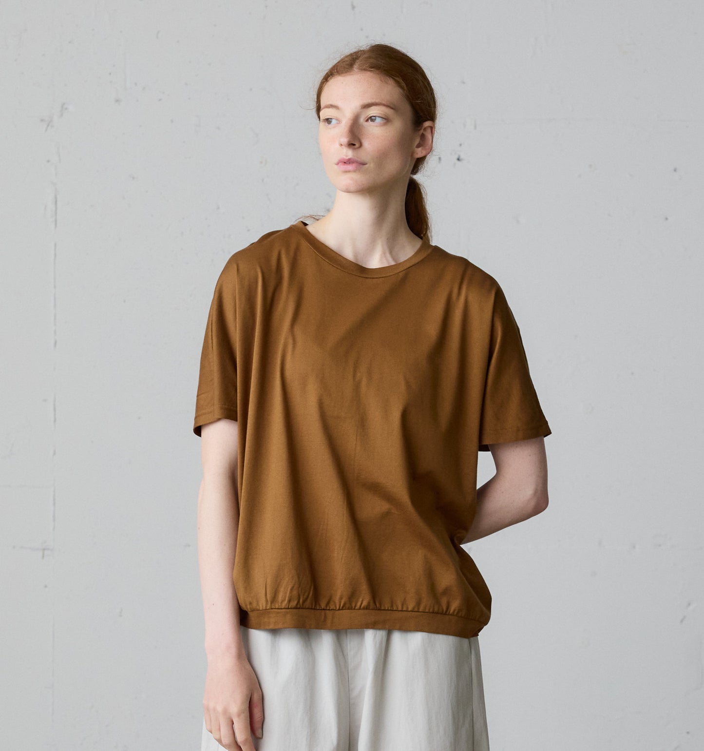 【A】gathered dolman sleeve pullover