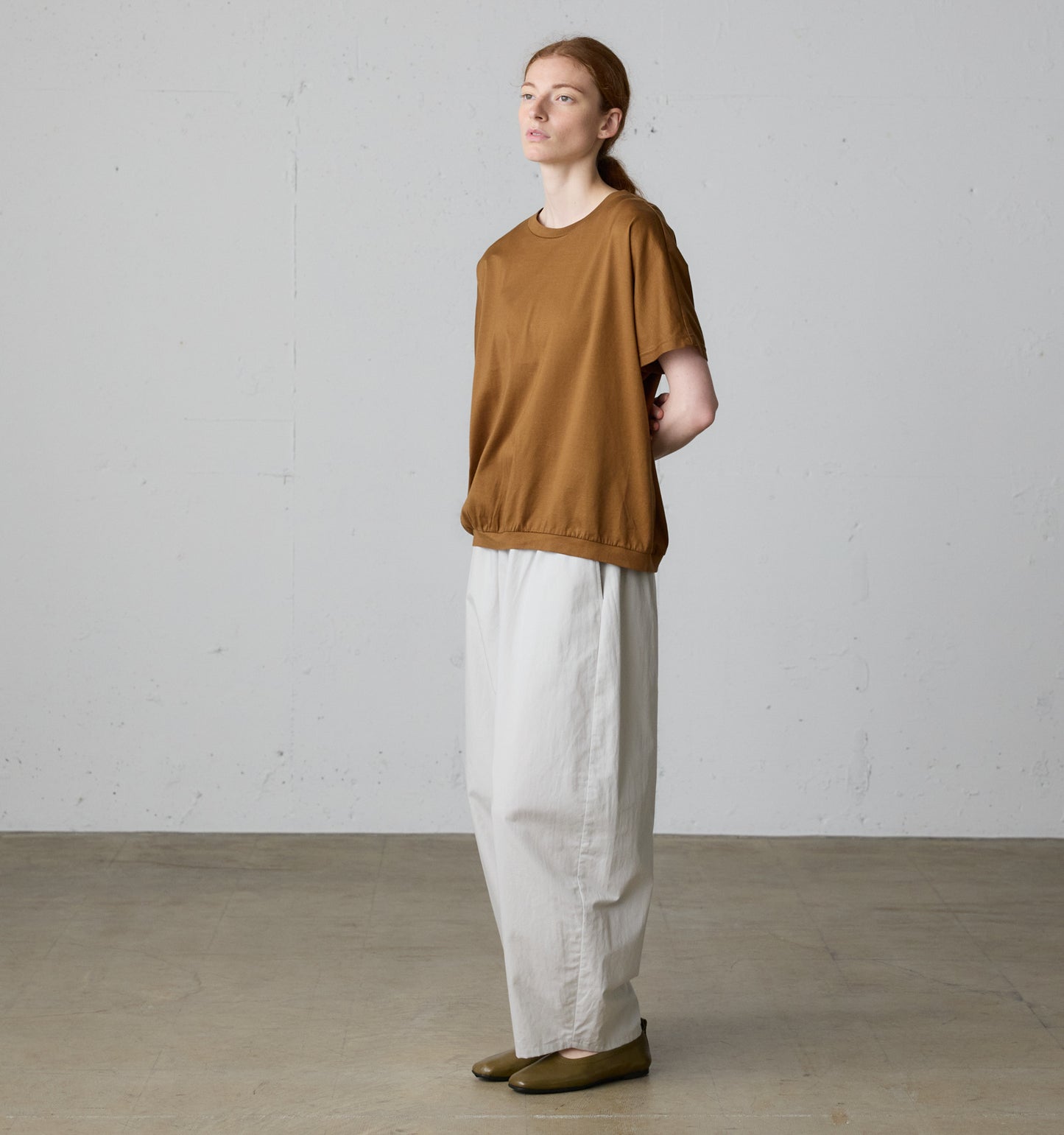 【A】gathered dolman sleeve pullover