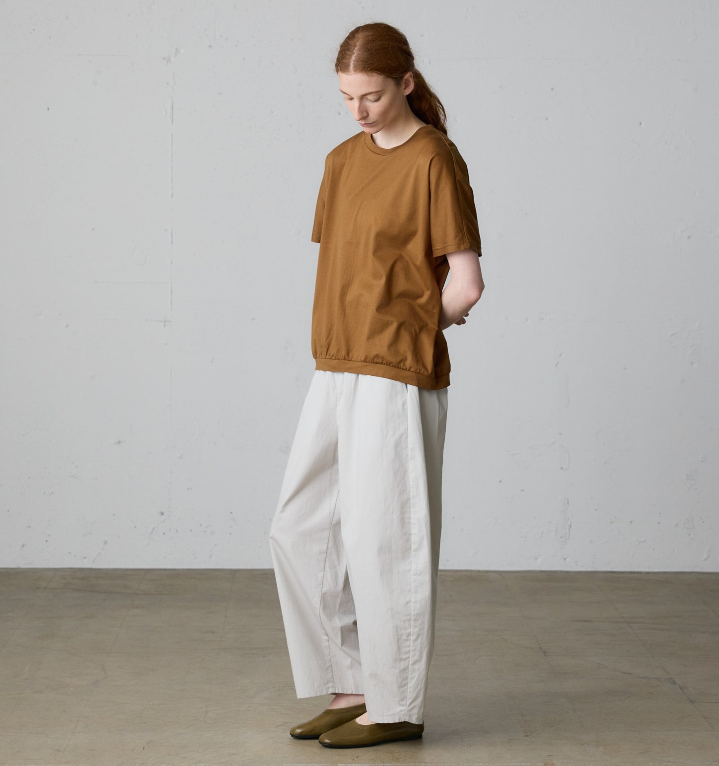 【A】gathered dolman sleeve pullover