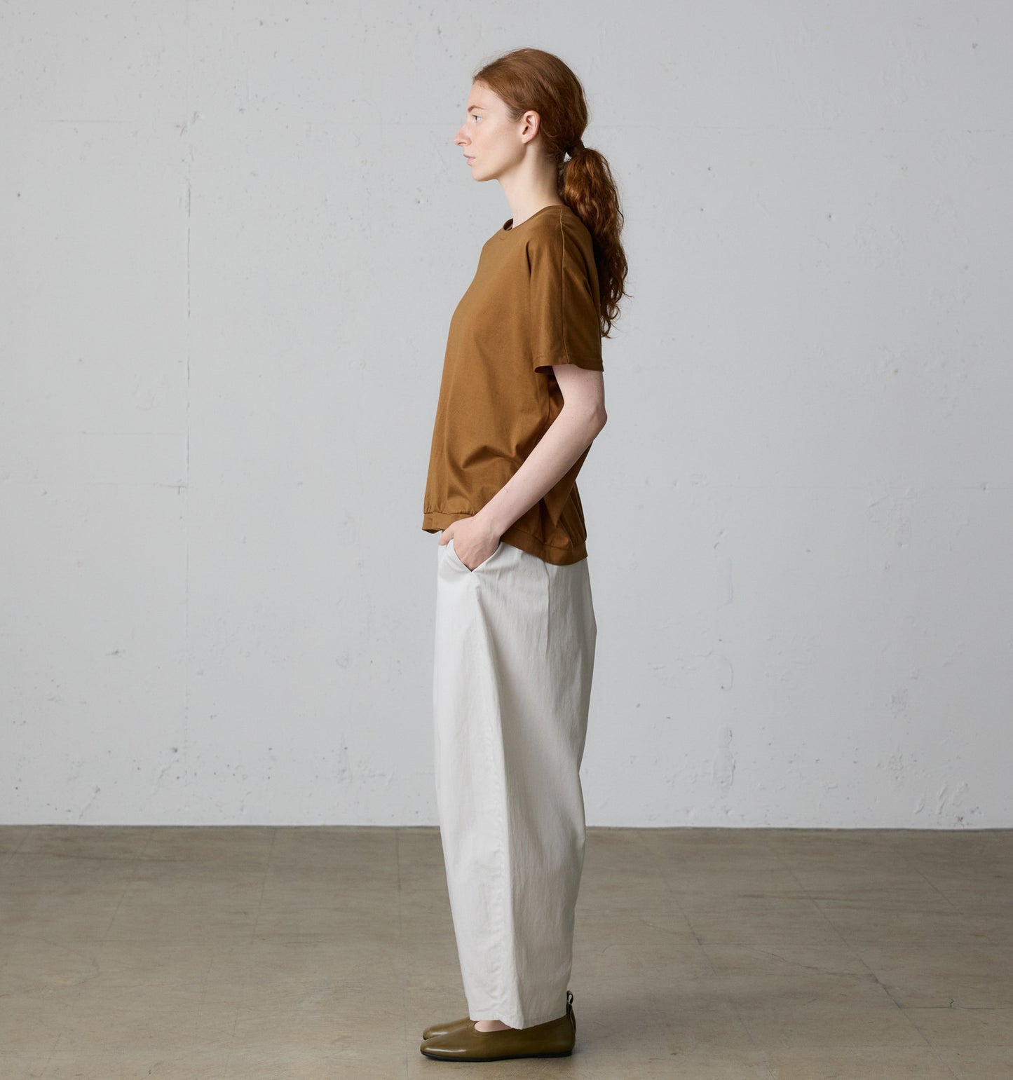 【A】gathered dolman sleeve pullover