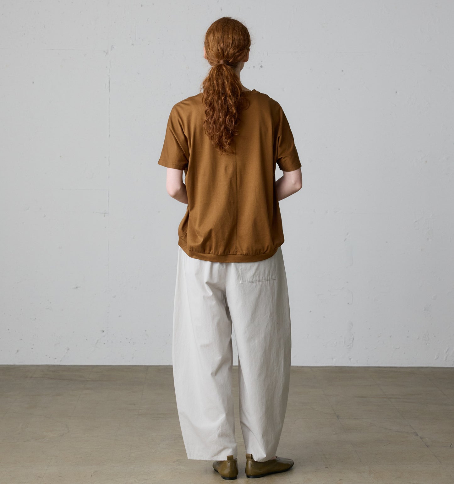 【A】gathered dolman sleeve pullover