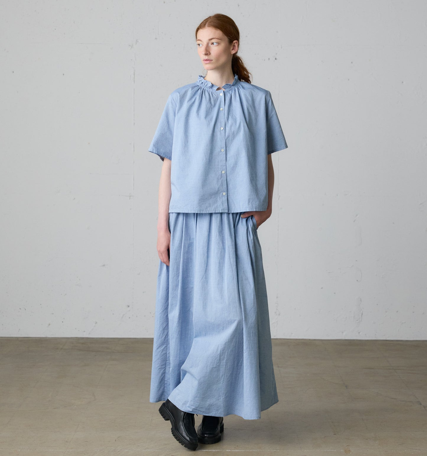 【A】chambray frill shirt
