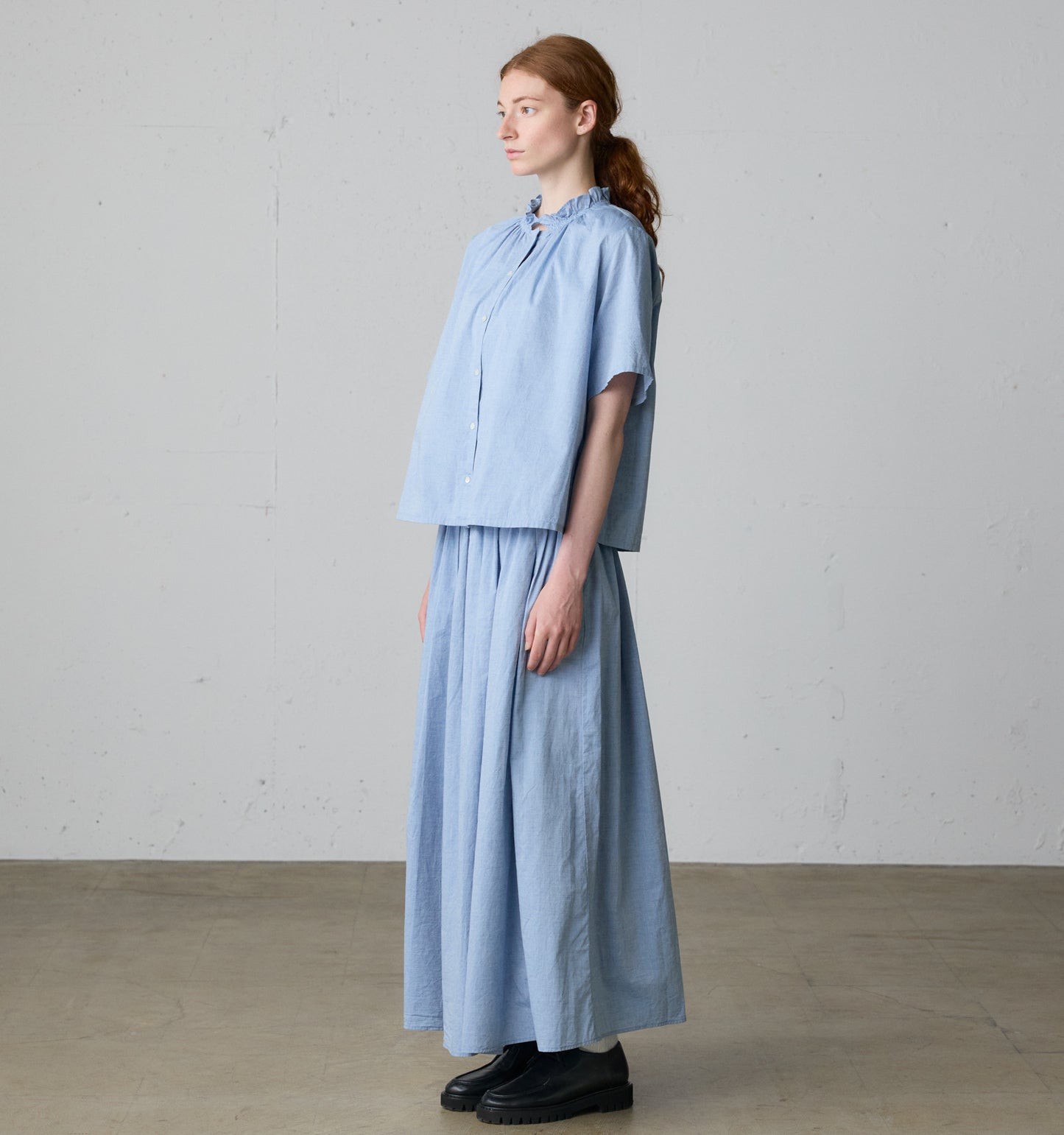 【A】chambray frill shirt