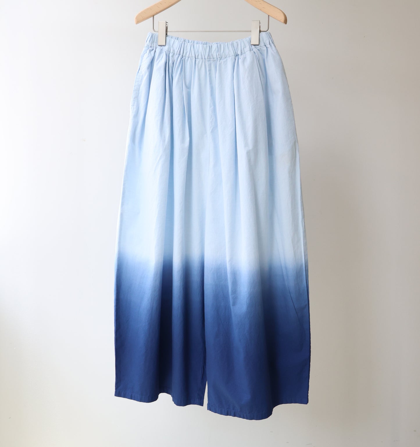 【A】gradation tuck easy pants