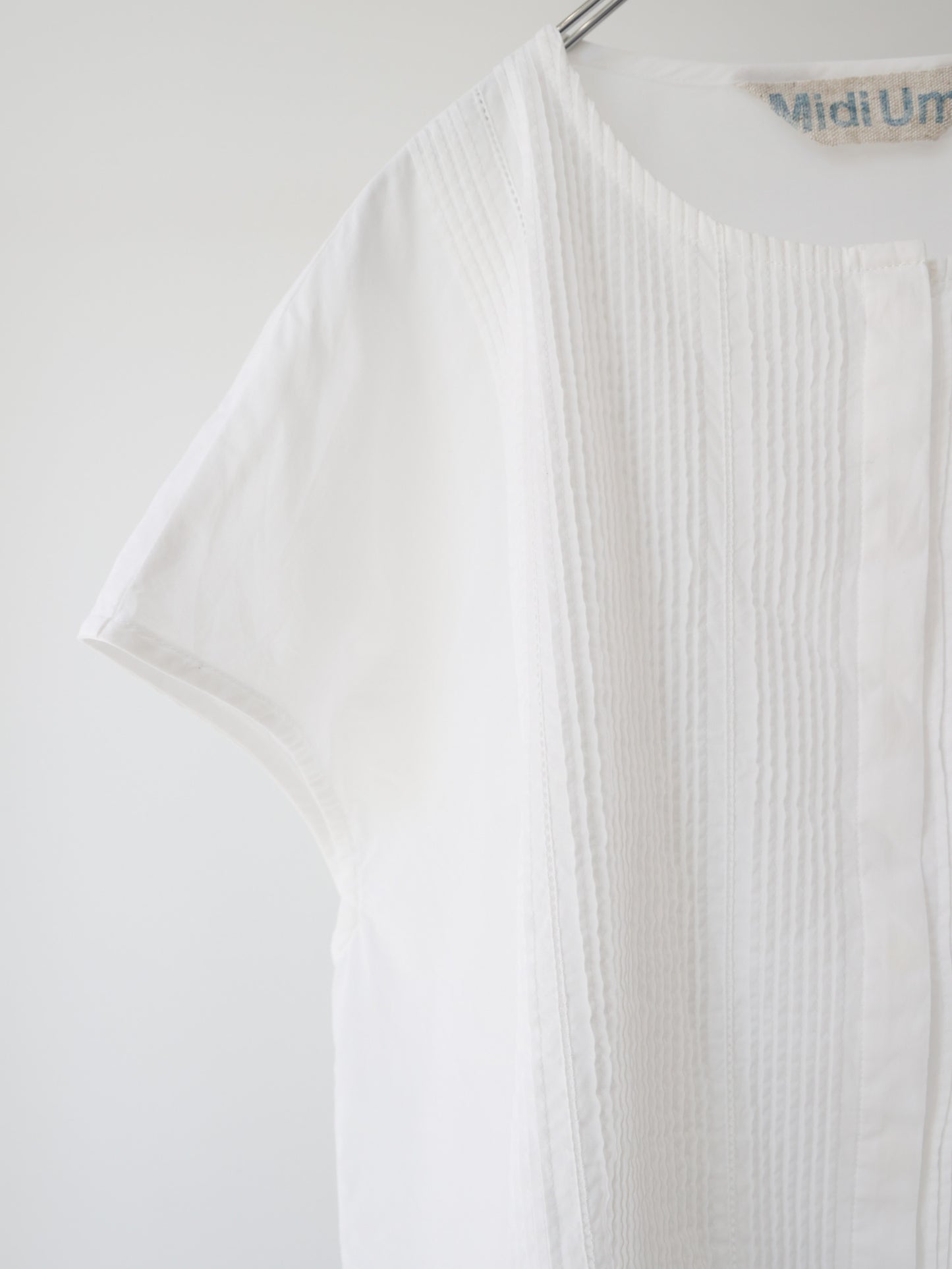 pin tuck N/S shirt