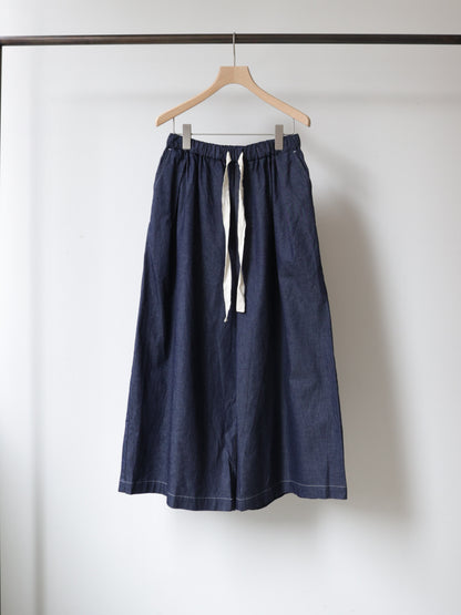 light wide tuck denim