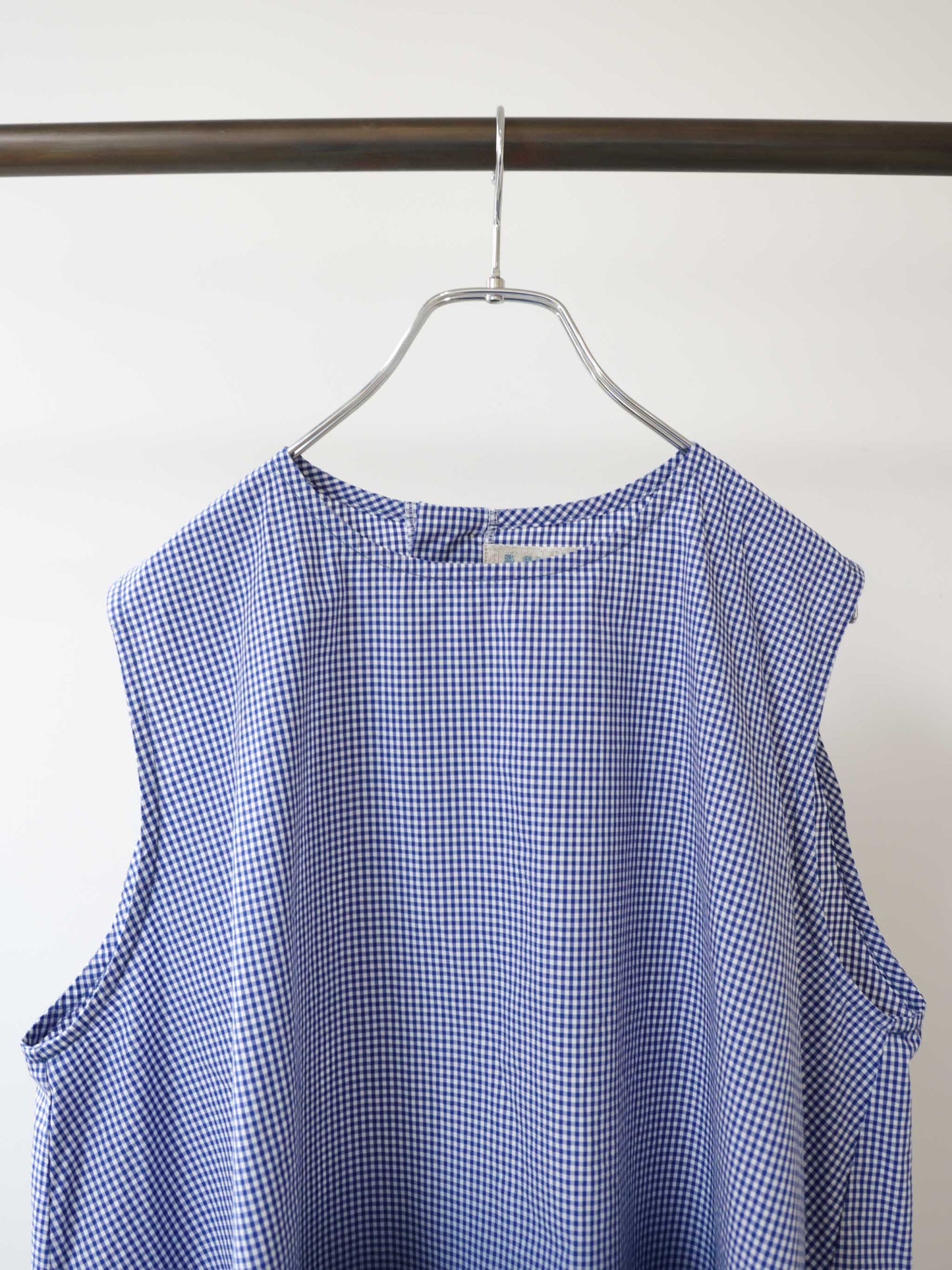 gradation dye nosleeve shirt