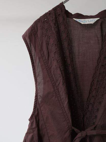 lace side tuck vest