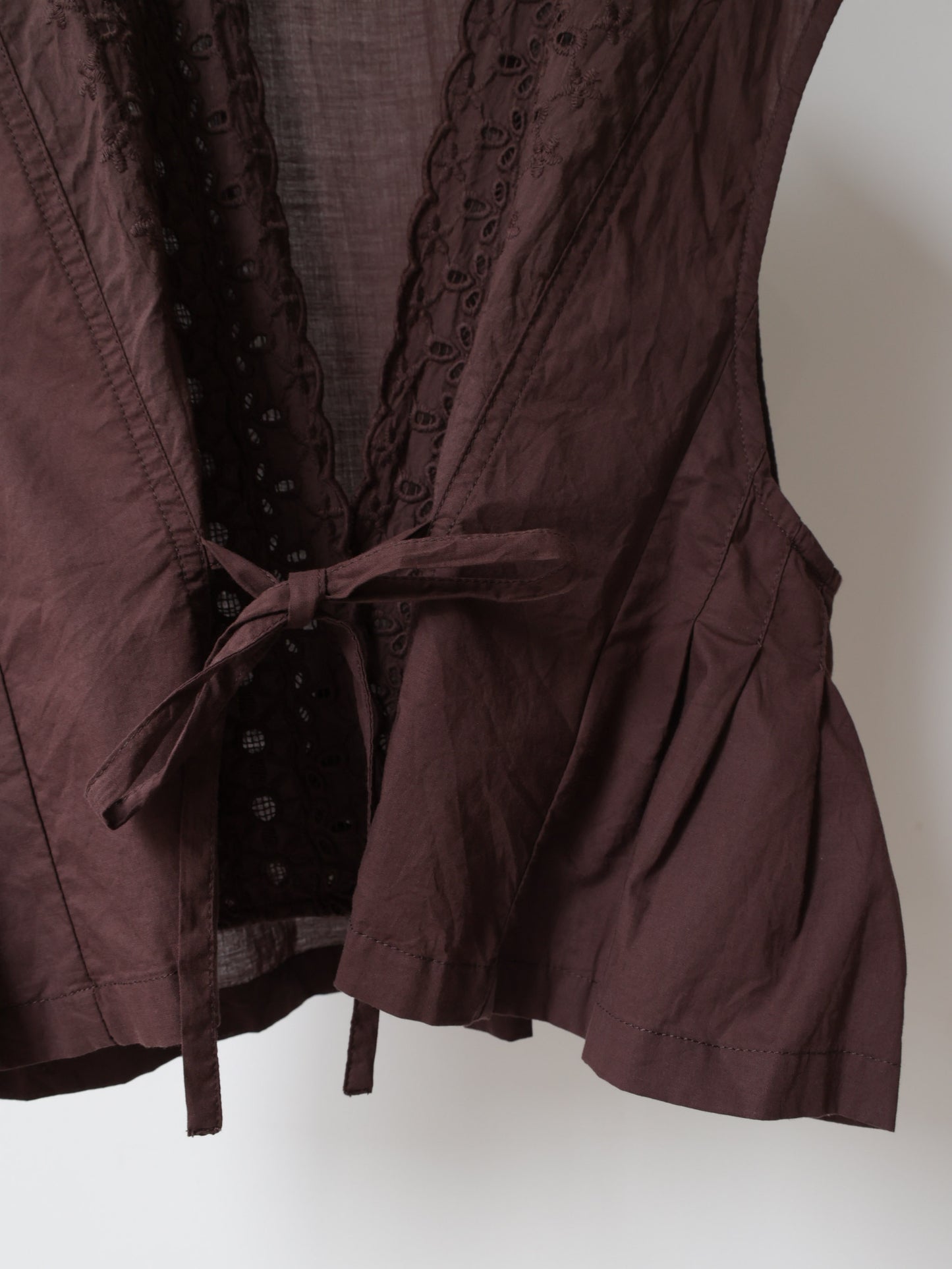 lace side tuck vest