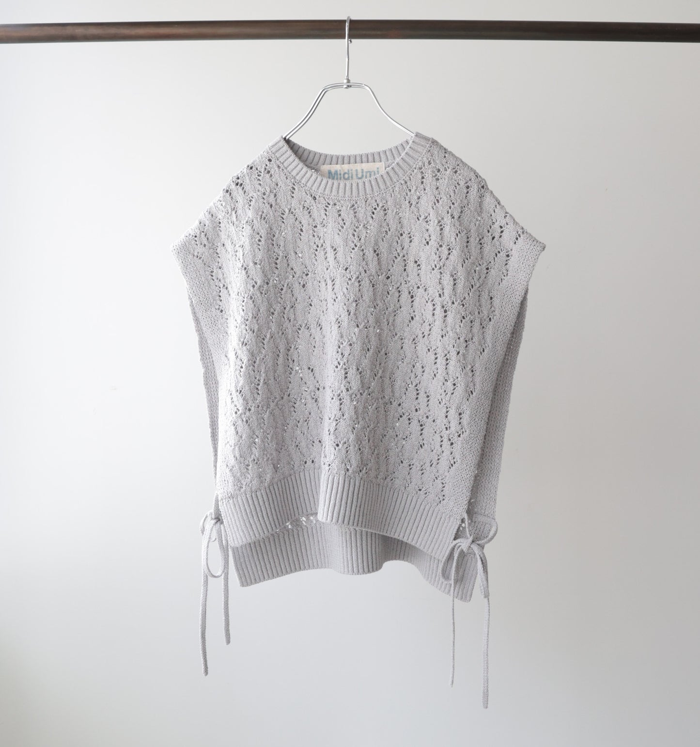 tapeyarn side ribbon vest