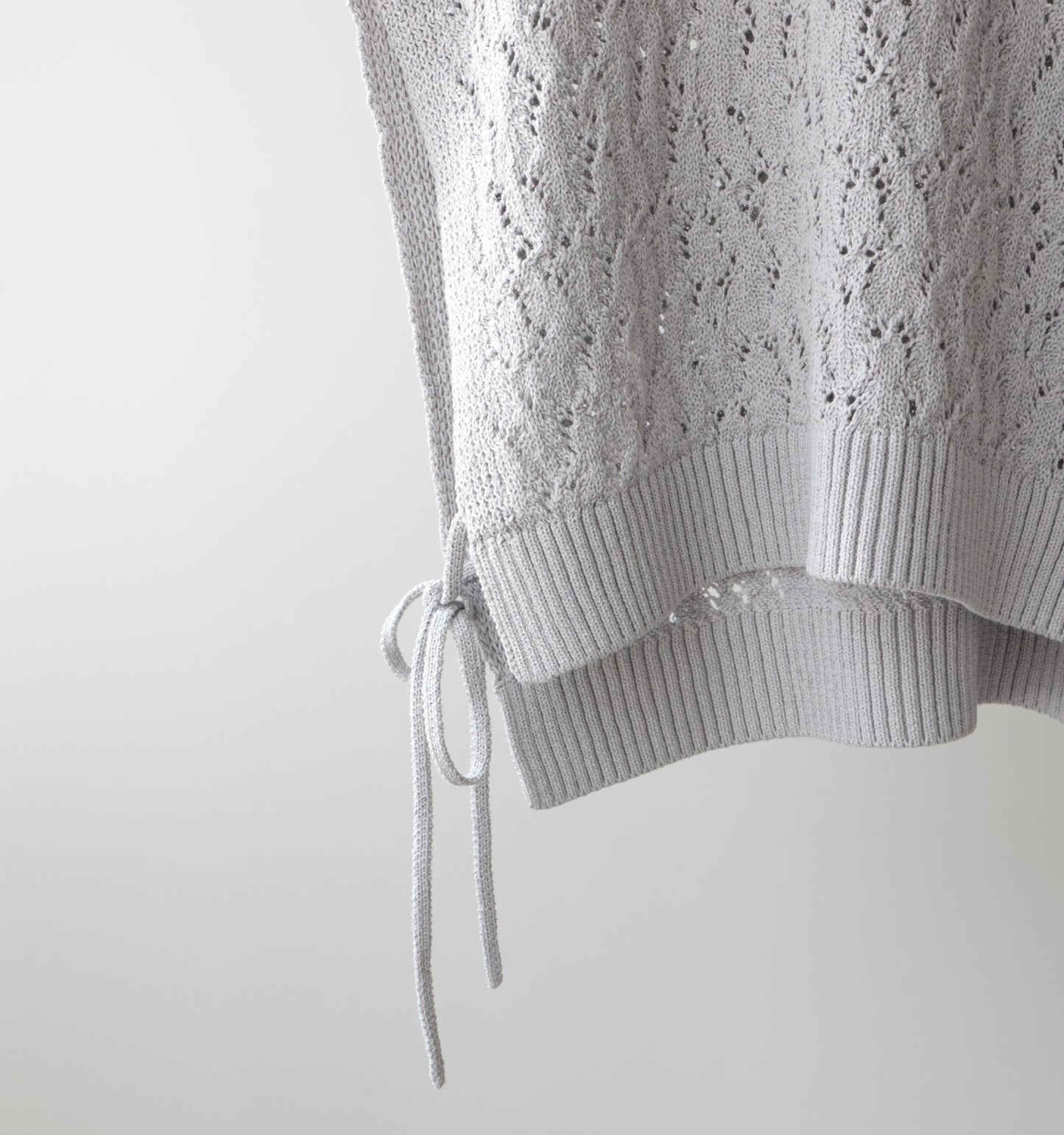 tapeyarn side ribbon vest