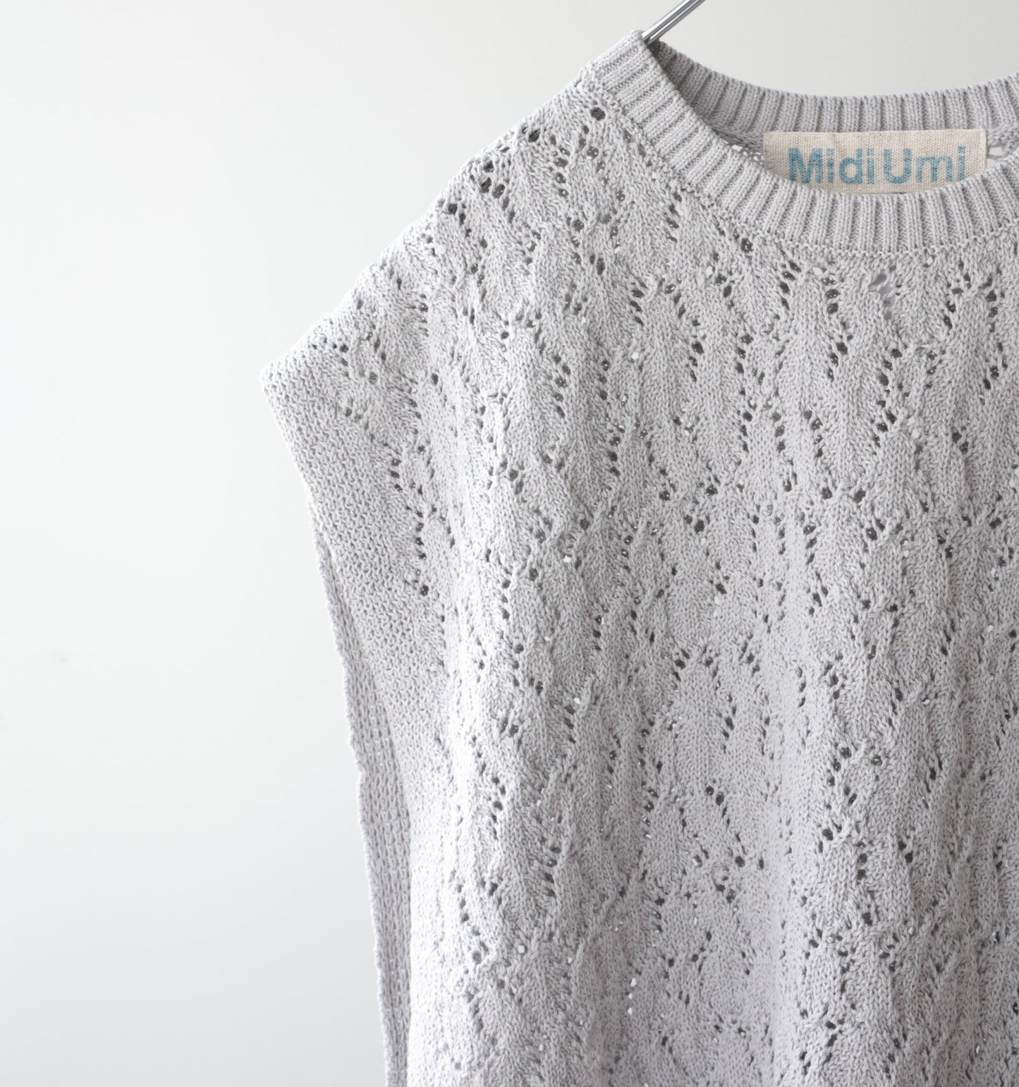 tapeyarn side ribbon vest