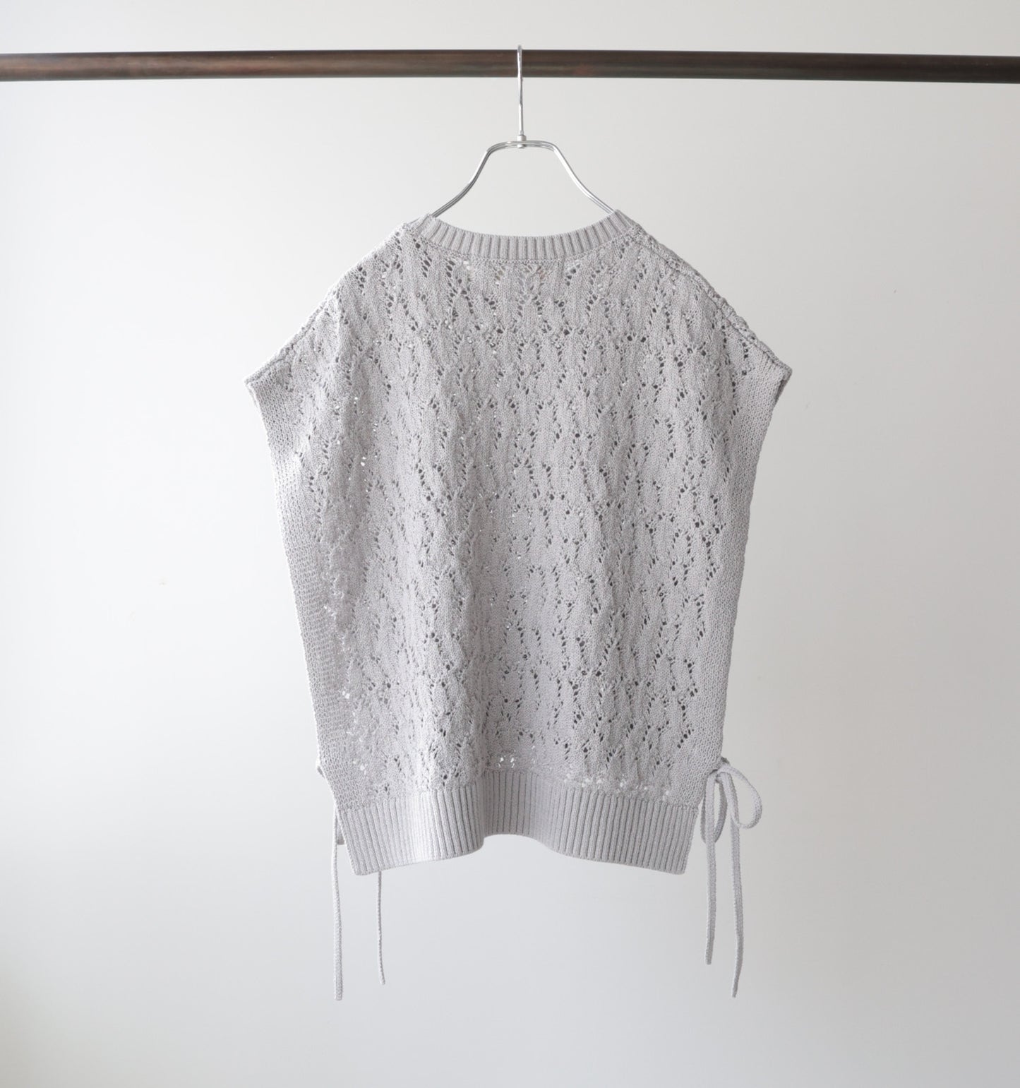tapeyarn side ribbon vest