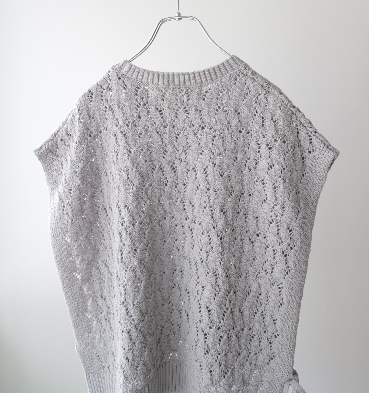 tapeyarn side ribbon vest
