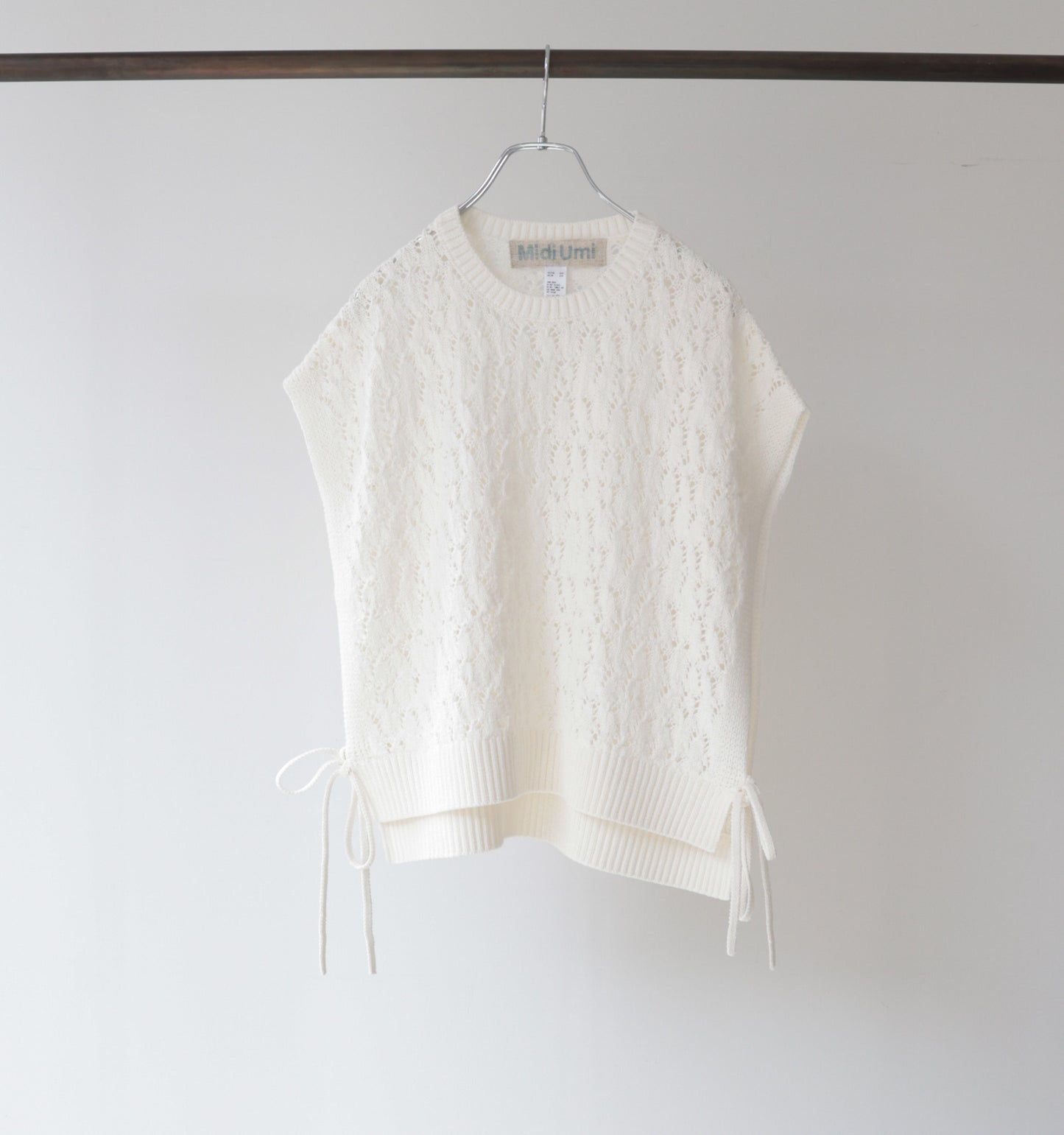 tapeyarn side ribbon vest