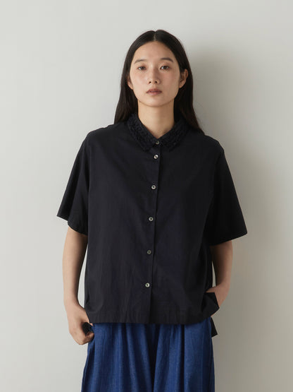 frill collar shirt