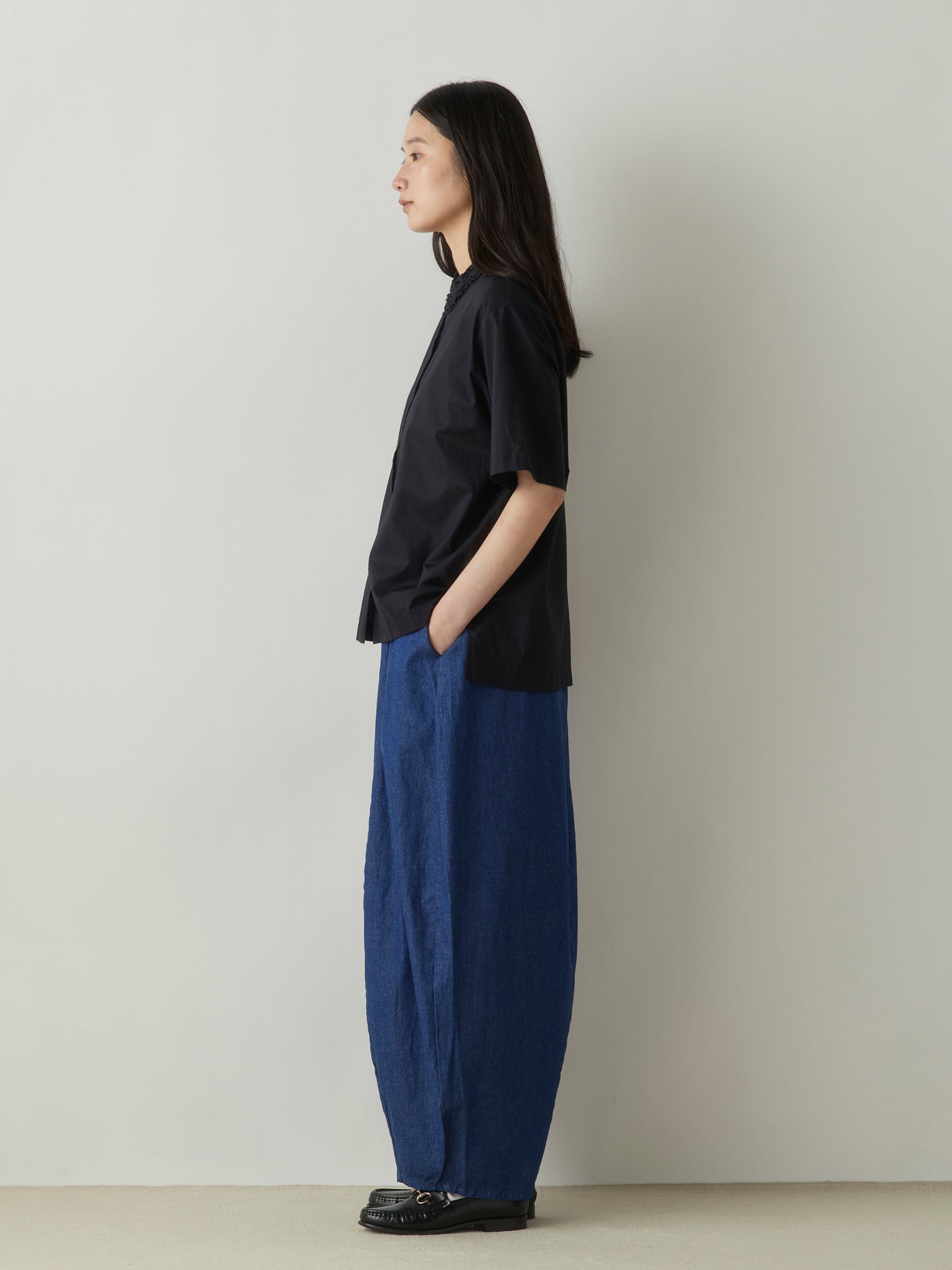frill collar shirt