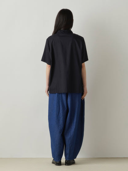 frill collar shirt