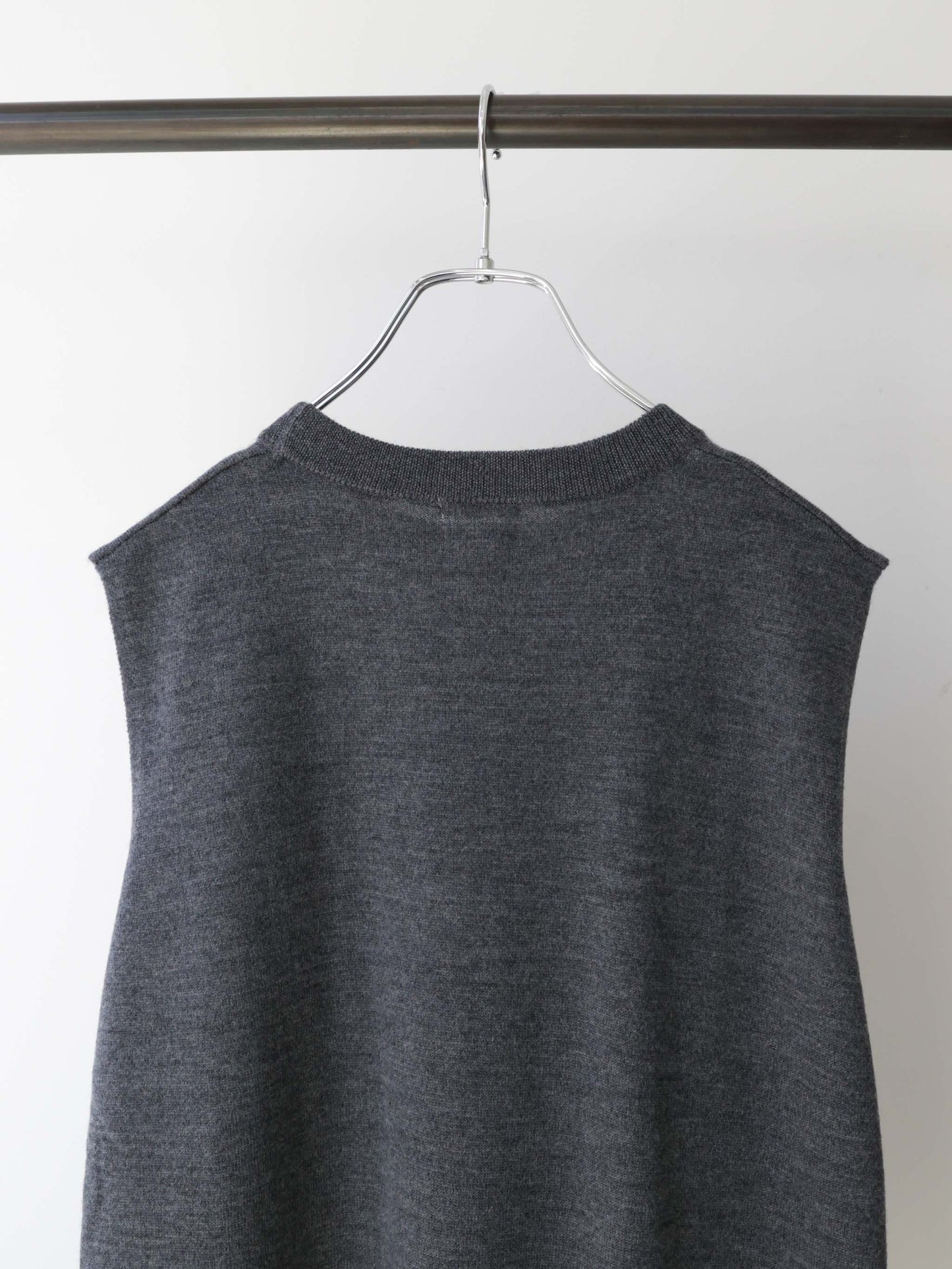 3-720298 side ribbon vest