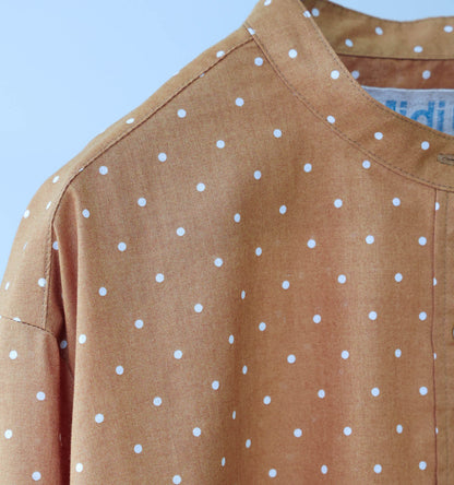 dots band collar shirt