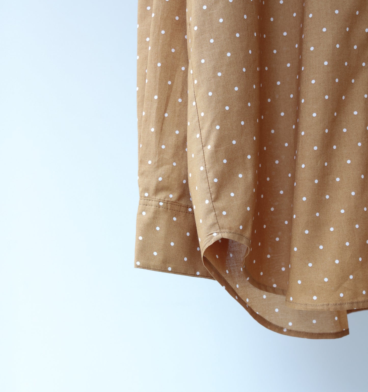dots band collar shirt