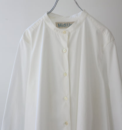 A line band collar shirt