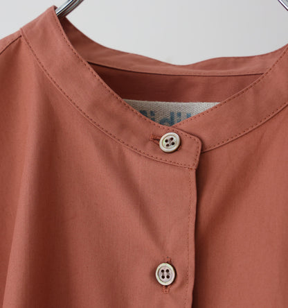A line band collar shirt