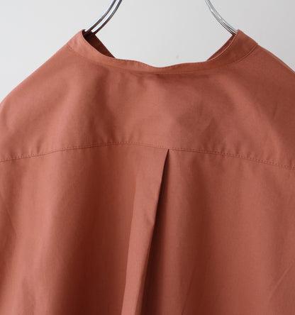 A line band collar shirt