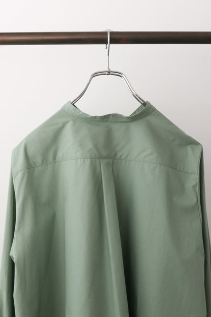 A line band collar shirt