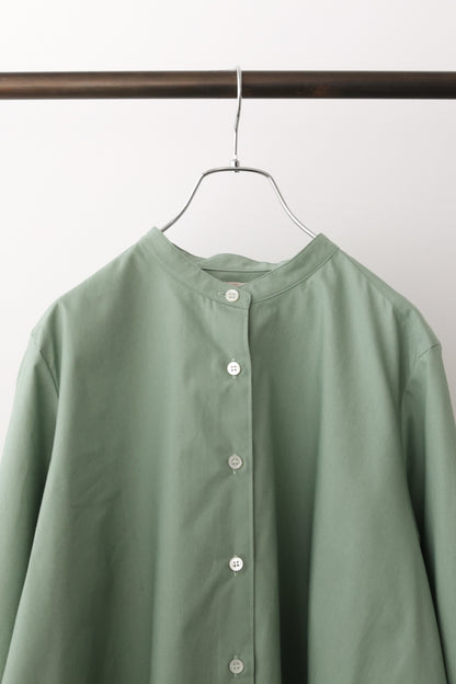 A line band collar shirt