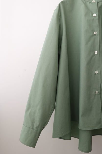 A line band collar shirt