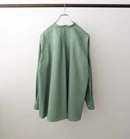 A line band collar shirt