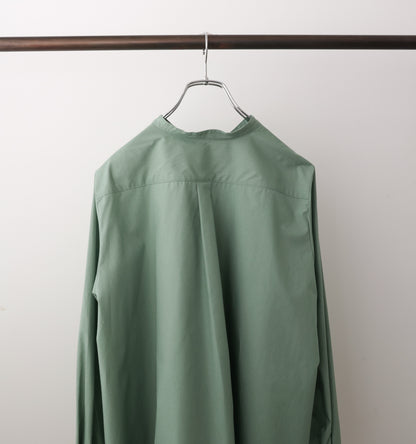 A line band collar shirt