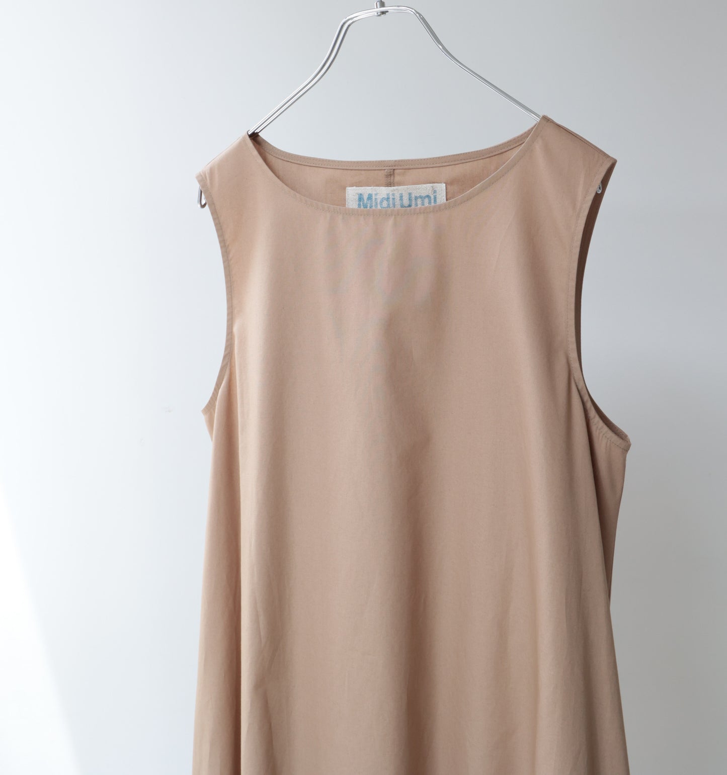 no sleeve onepiece