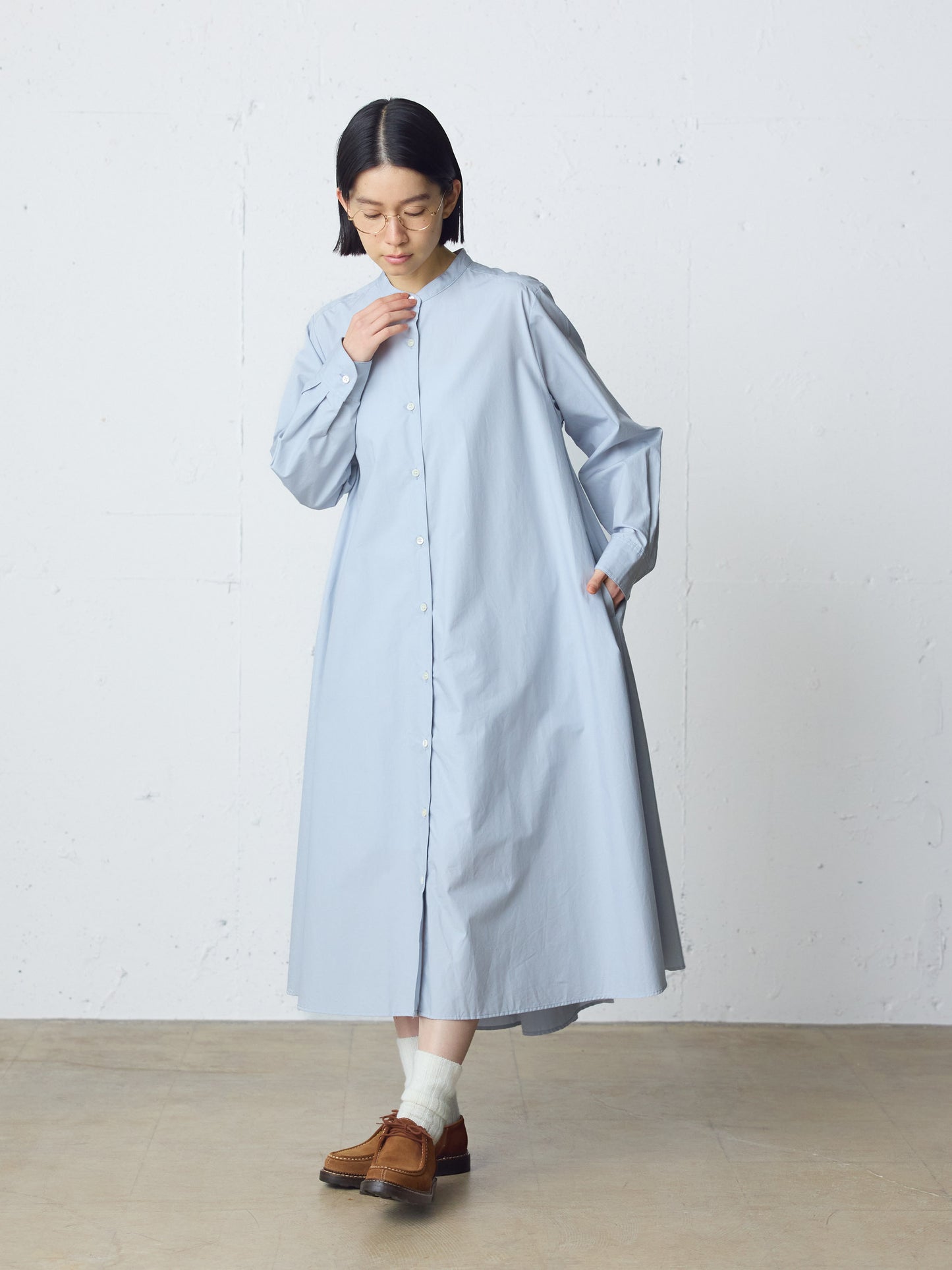 A line band collar shirt onepiece