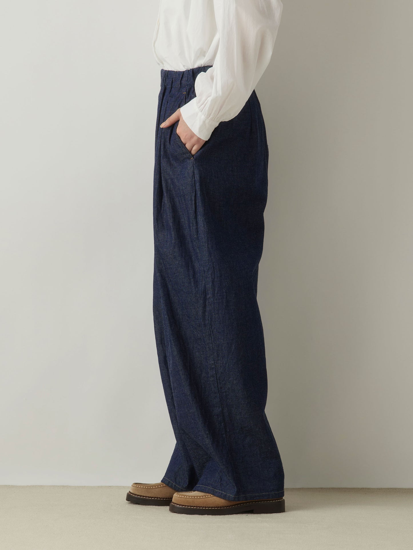 3-760282 denim wide tuck pants